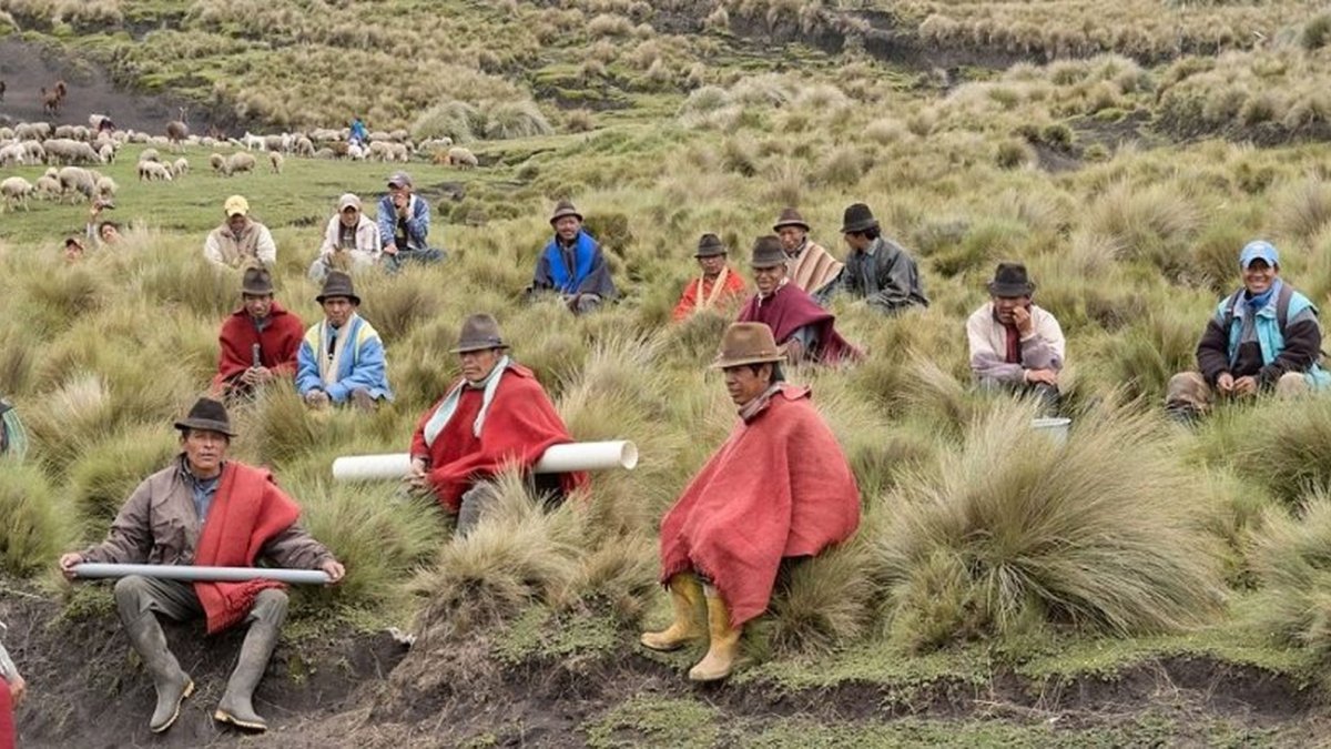 La exposición aborda tres aristas distintas del trabajo a favor del agua.