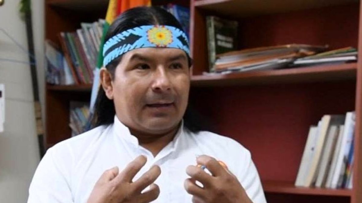 Santi dejó oficialmente la coordinación de Pachakutik a finales de noviembre y dio paso a Guillermo Churuchumbi.