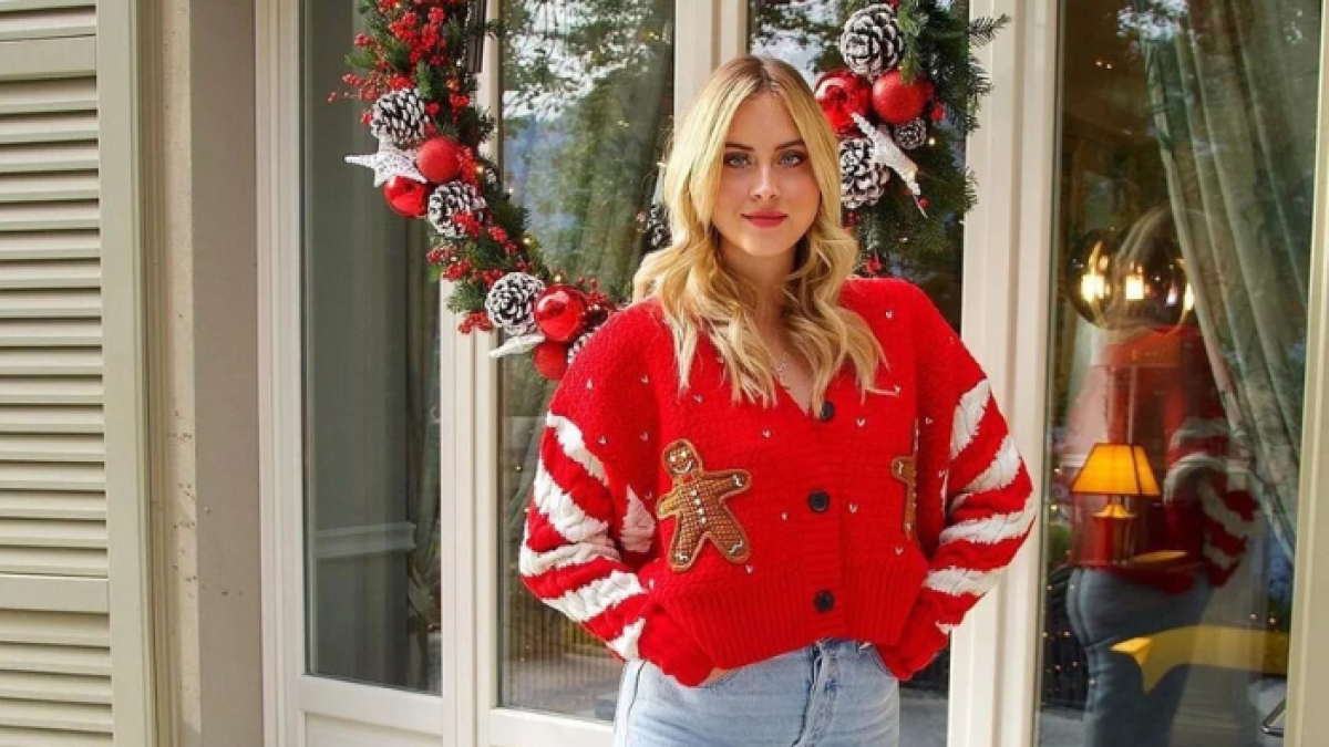 El color rojo es un clásico que va  muy bien con jeans