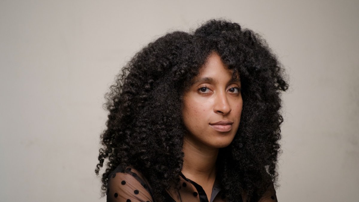 La escritora esmeraldeña Yuliana Ortiz Ruano, autora de Fiebre de Carnaval