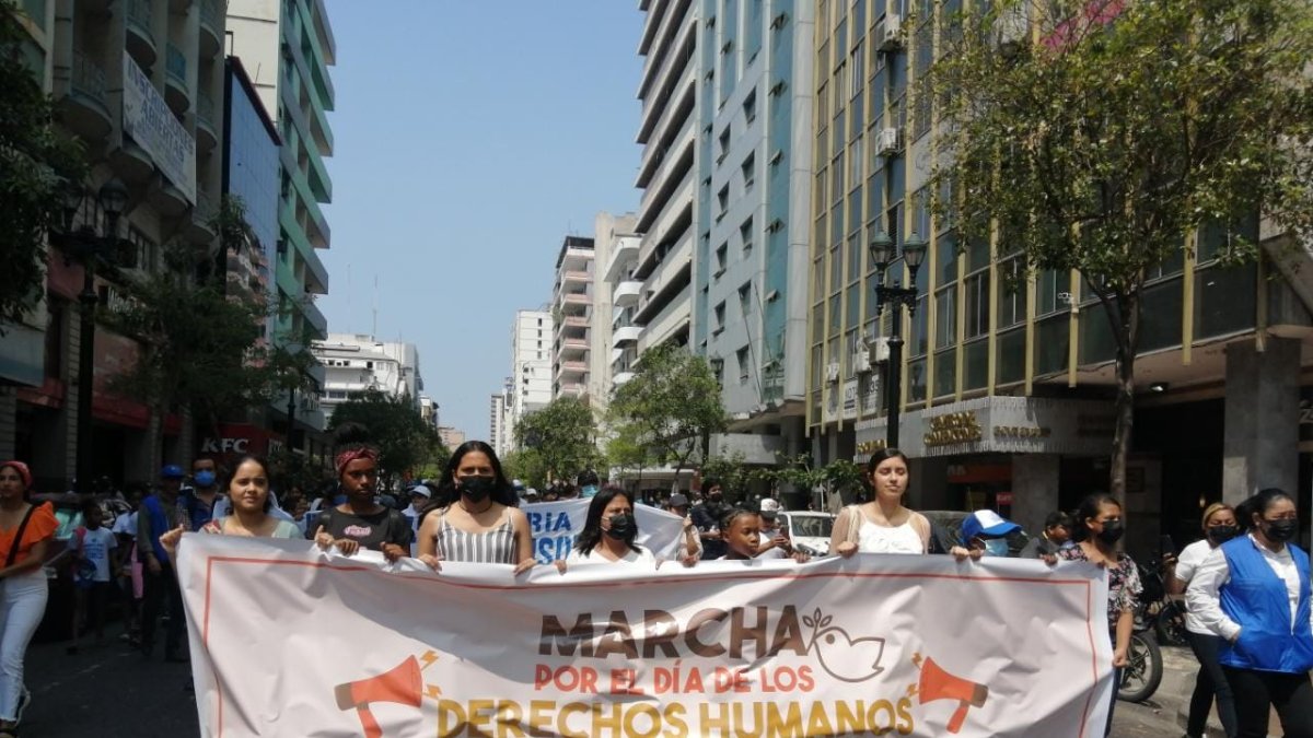 Marcha. La organiza el Comité Permanente por la Defensa de los DD. HH.