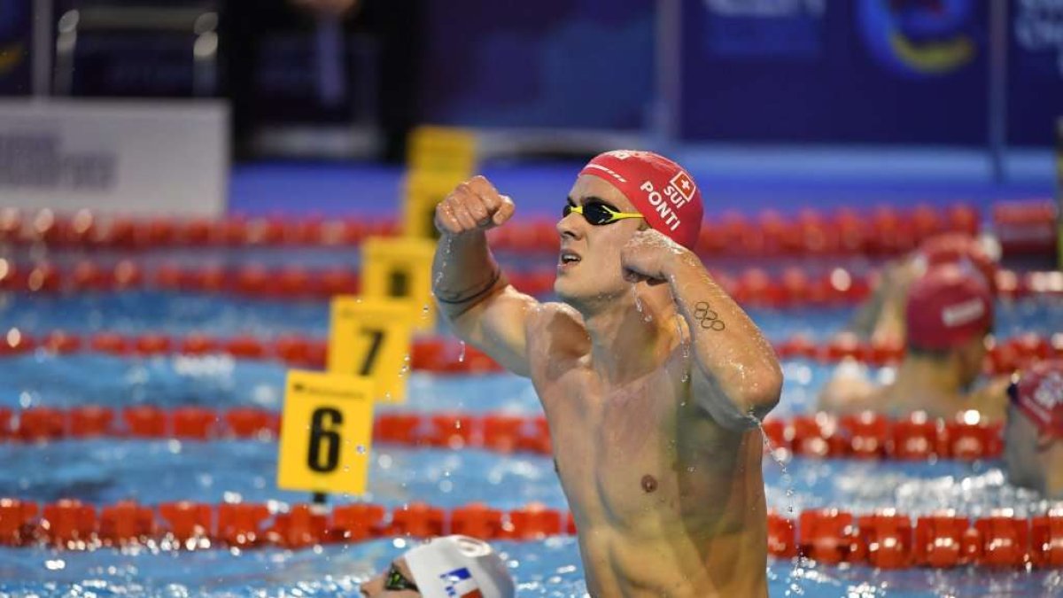 El nadador suizo Ponti desbancó al local David Popovici