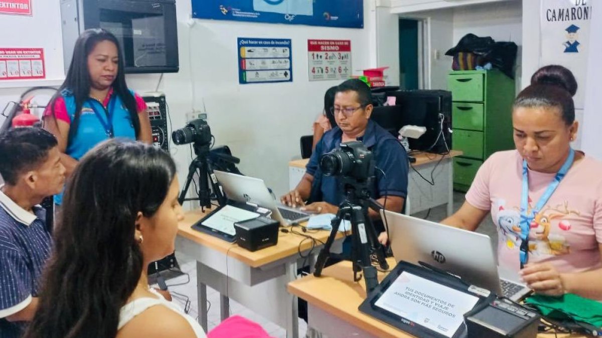 Oficina. En el Registro Civil constan todos los nombres de los ciudadanos ecuatorianos.