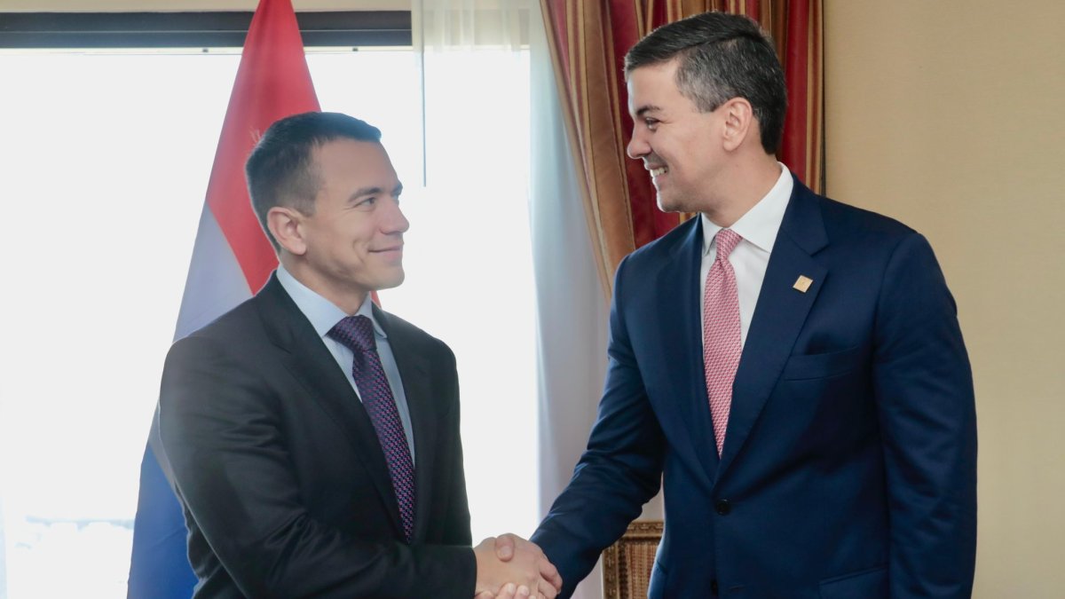 Los presidentes de Ecuador y Paraguay se reunieron en Argentina