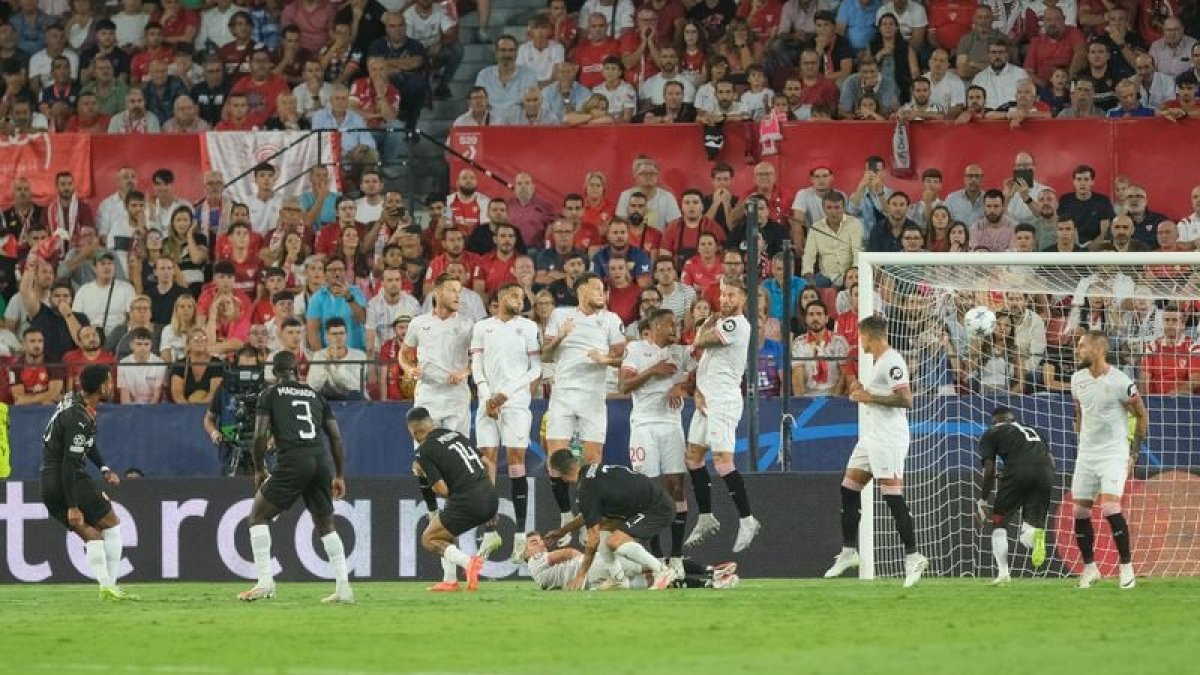 Hinchas de Sevilla tendrán prohibido el ingreso del partido ante Lens en Francia