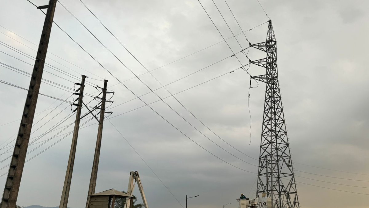 Línea de cable afectada por altas temperaturas.