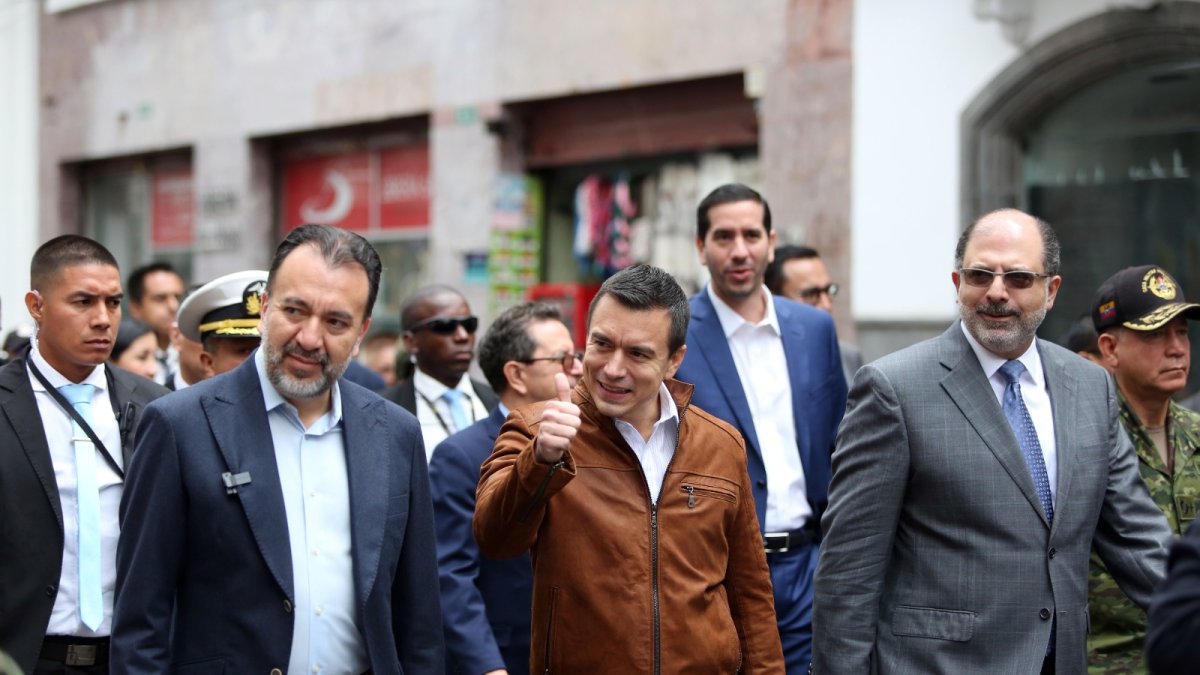 Imágenes. El mandatario apuesta como parte de su comunicación hacerse ver como cercano a la gente.