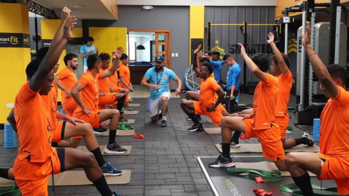 Ecuador sub 23 empezó su preparatoria internacional el 6 de diciembre y culminará el 18 del mismo mes.
