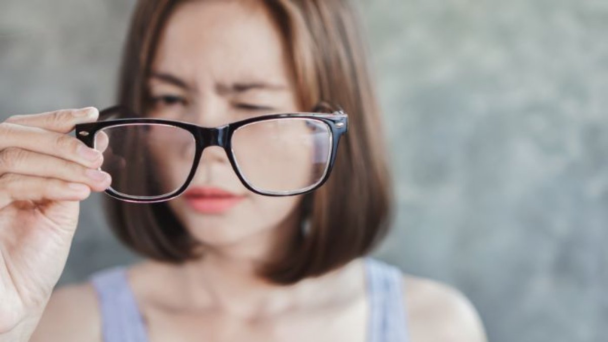Descubre cómo incorporar este superalimento en tu dieta diaria para preservar la salud de tus ojos.