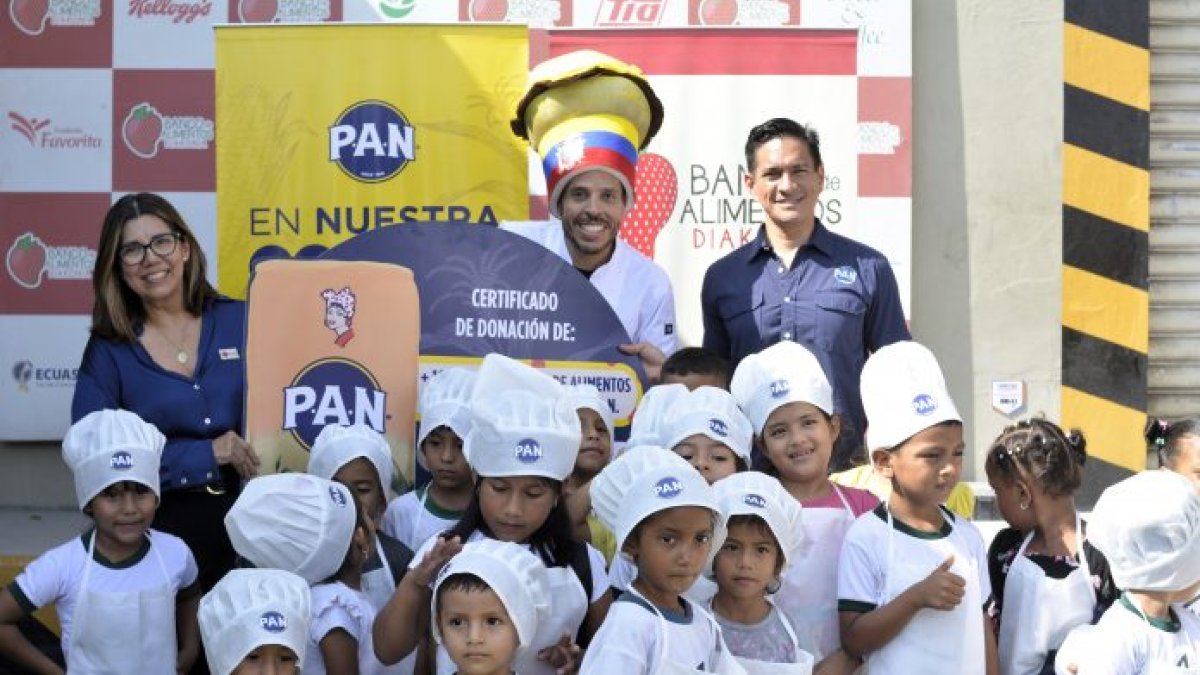 Acto. Donación otorgó 100 mil desayunos a niños de Guayaquil y Durán