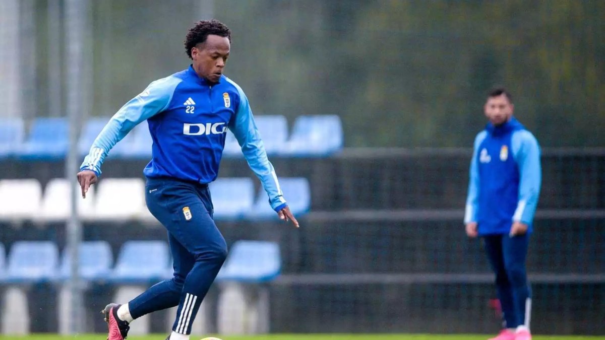 En seis meses vistiendo la blusa oviedista, Ibarra jugó siete partidos y no marcó.