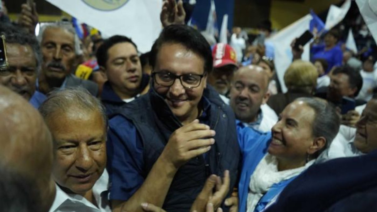 Hecho. El candidato presidencial Fernando Villavicencio fue asesinado en un mitin político el 9 de agosto de 2023.