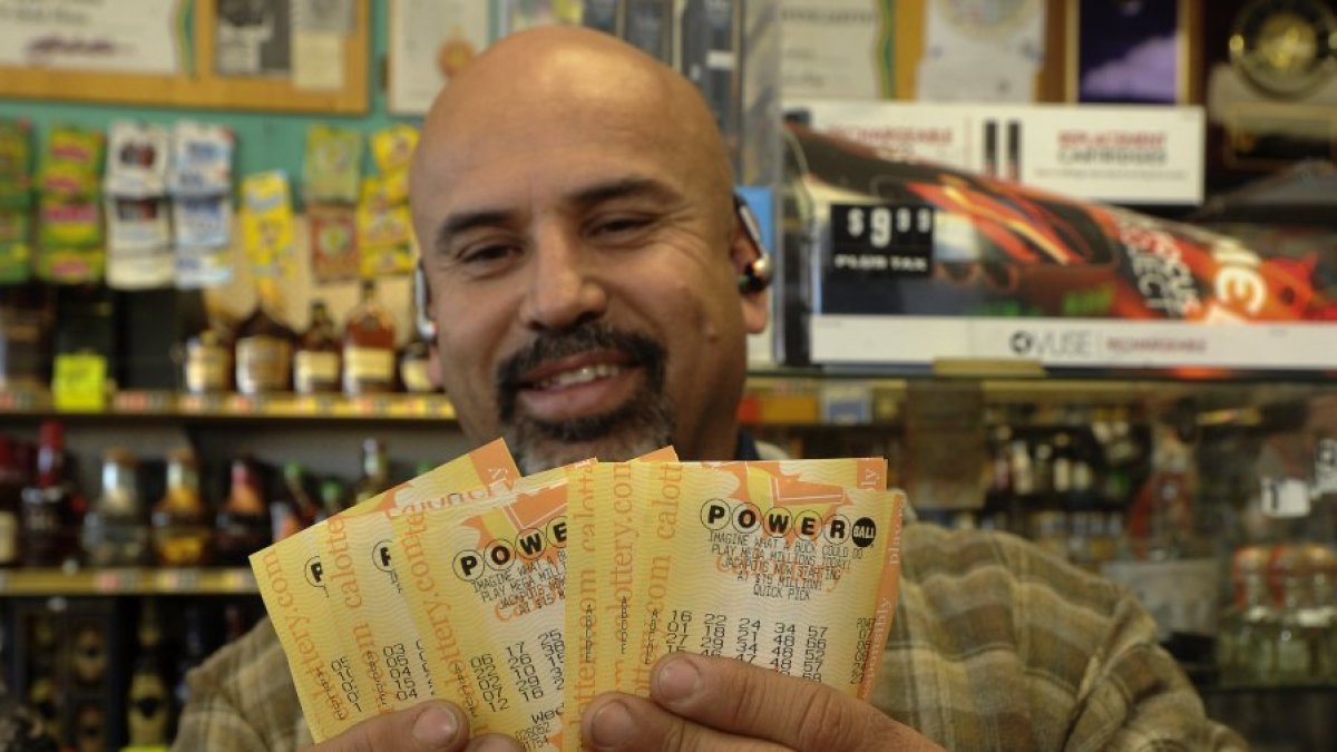 Powerball permite a personas de todo el mundo jugar con las mismas posibilidades de ganar.