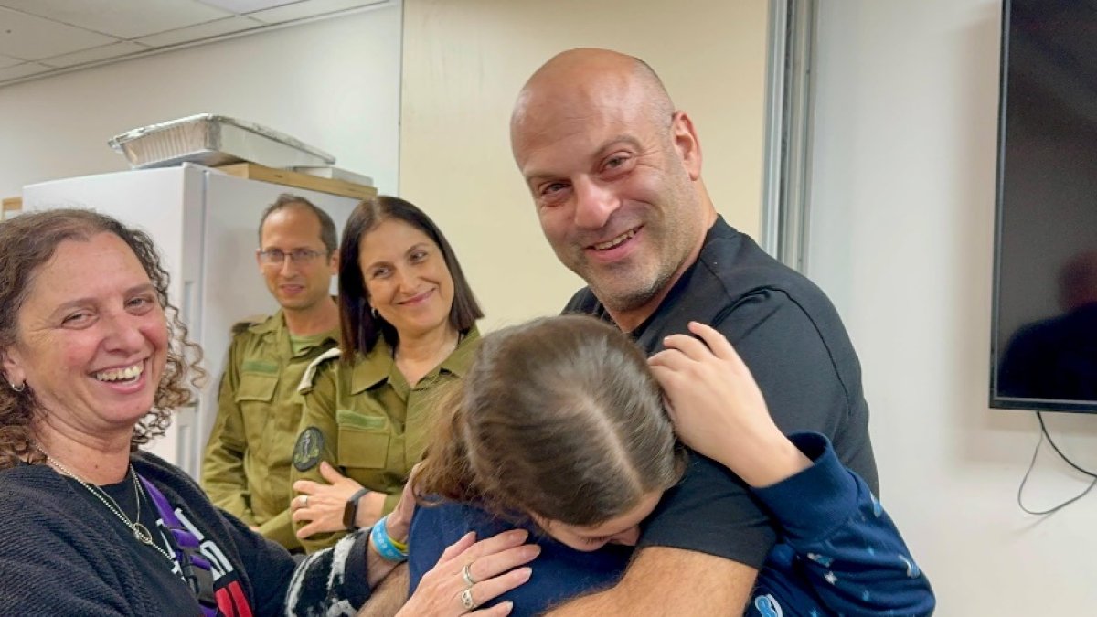 Tel Aviv. Hila Rotem Shoshani, de 13 años, tras su liberación.