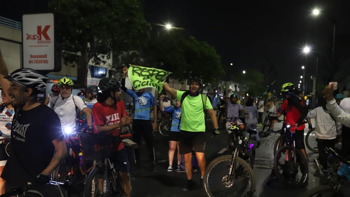 Ciclistas protestaban en la Kennedy