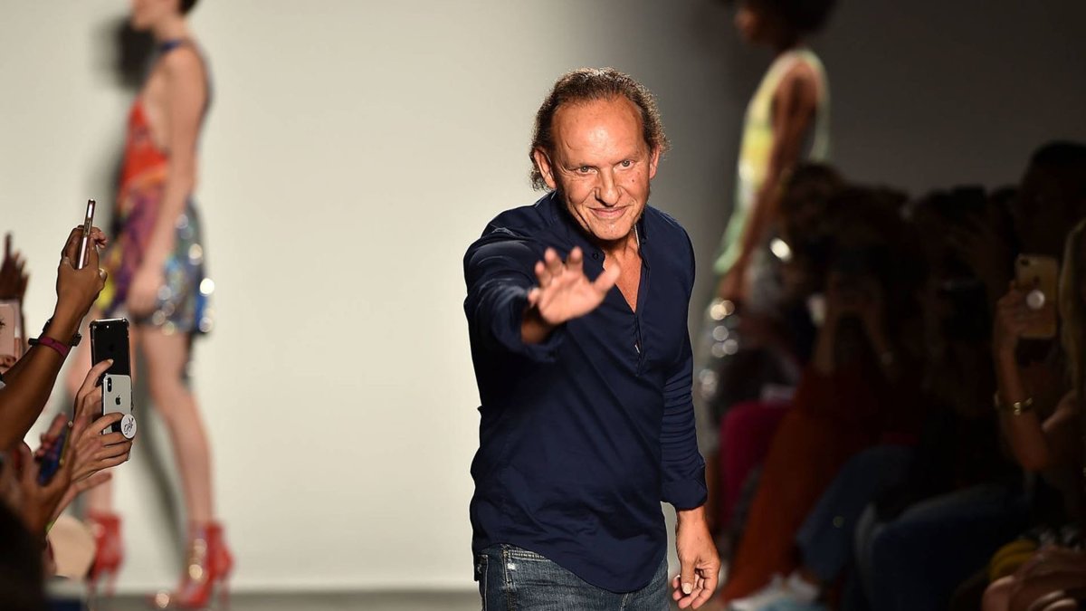 Custo Dalmau presentándose en la pasarela