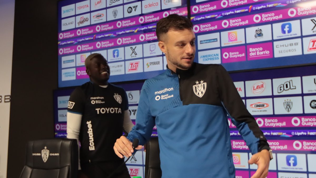 El entrenador Martín Anselmi espera sumar un nuevo título con los rayados.