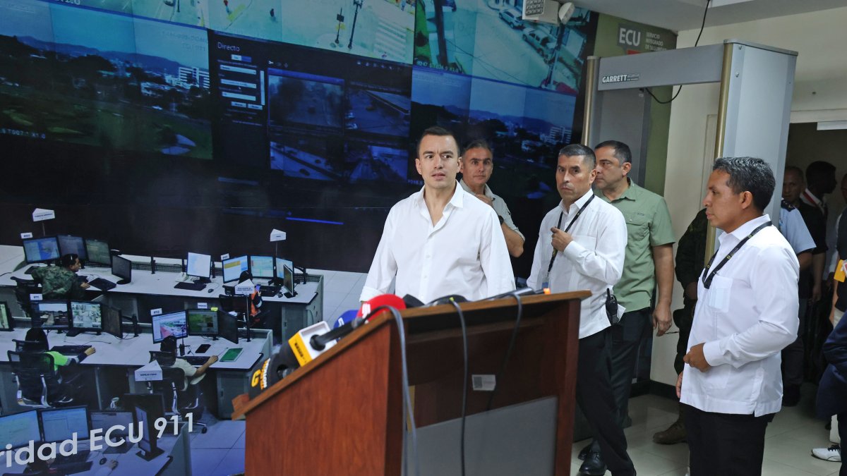 Luego de celebrar el gabinete de seguridad, el mandatario detalló del trabajo realizado en su primeras semanas de gobierno