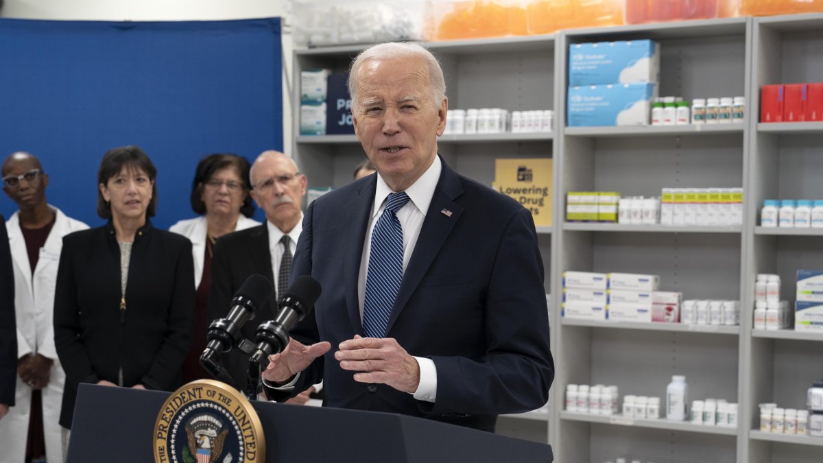 Bethesda (Estados Unidos). Joe Biden, presidente de Estados Unidos, está dispuesto a desmantelar el asilo a cambio de ayuda para Ucrania