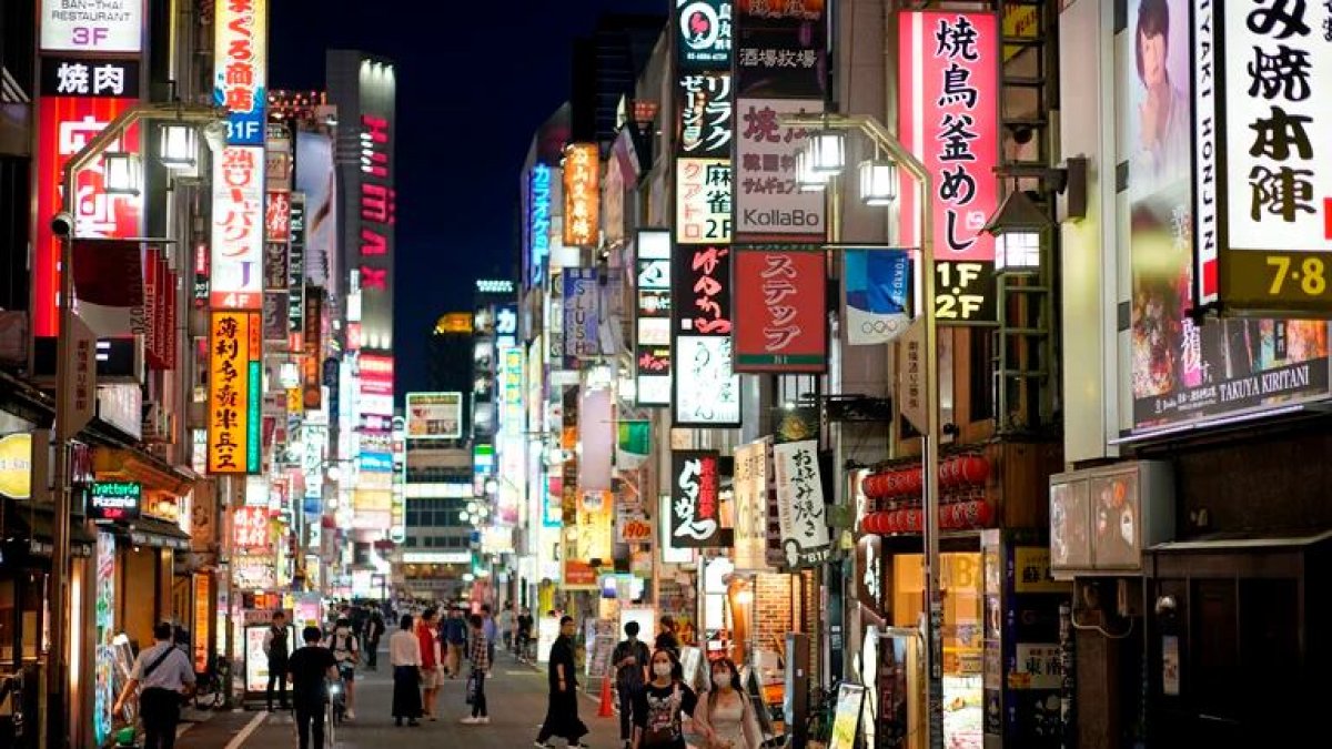 Kabukicho, el barrio rojo de Tokio, en el punto de mira por el coronavirus.