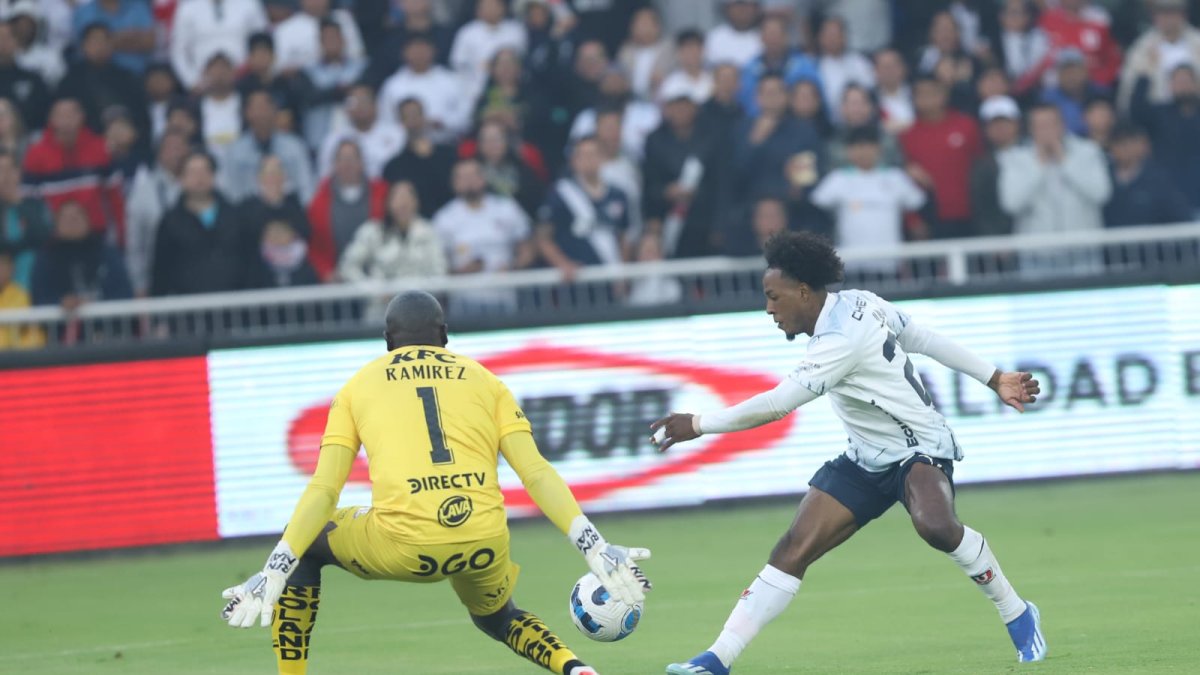 Wellington Moisés Ramírez Preciado defendiendo a IDV.