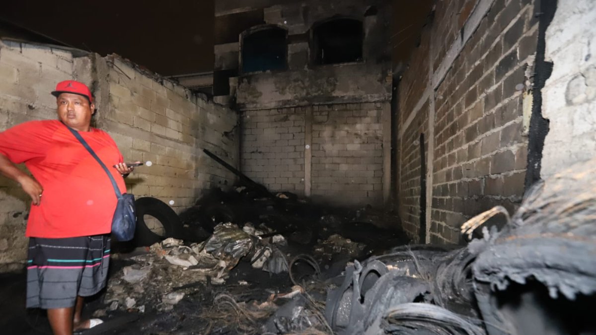 La vivienda servía como bodega de llantas.