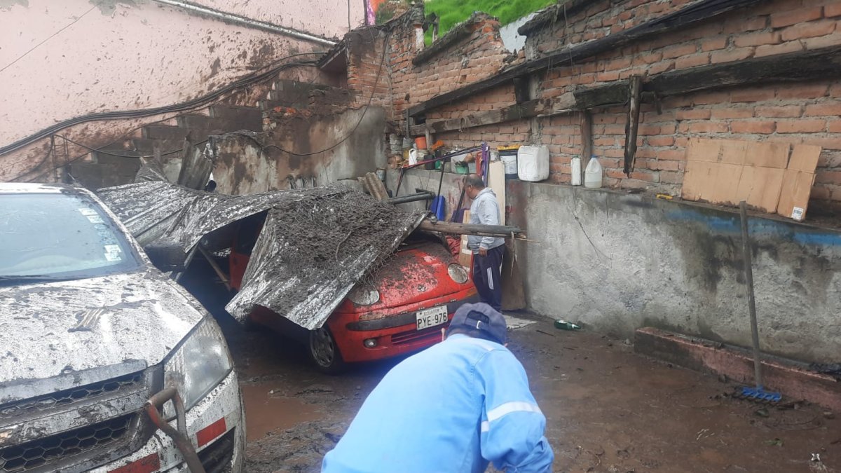 Centro. Los moradores se unieron en las labores de limpieza.