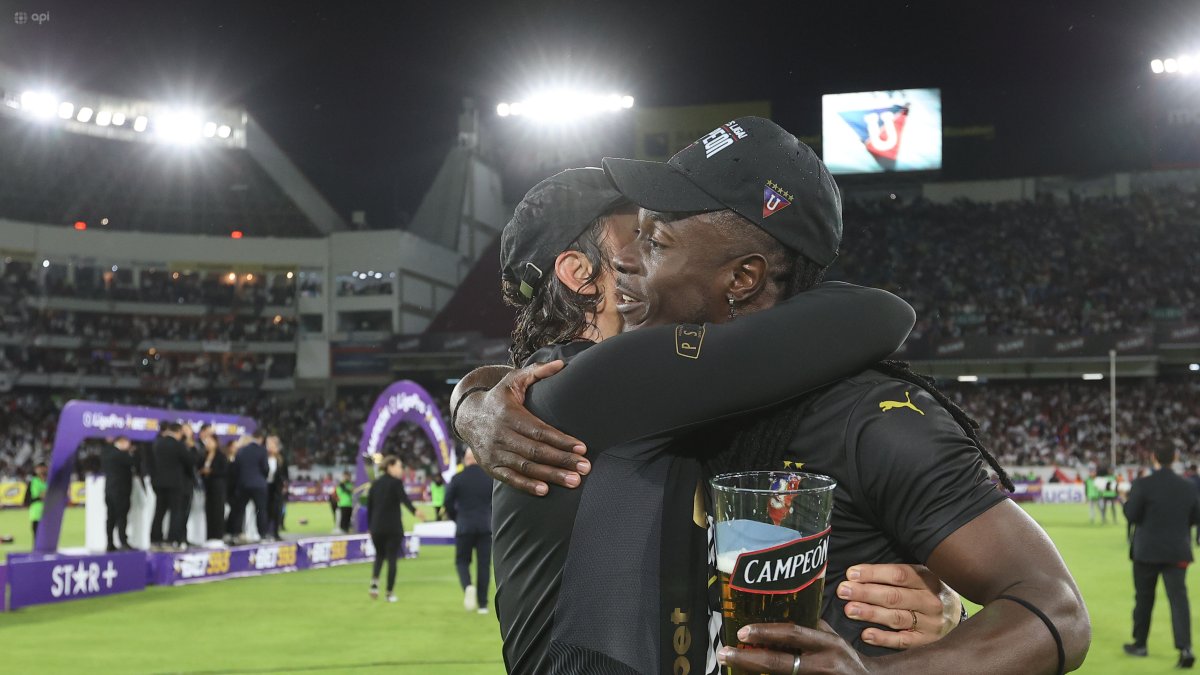 El zaguero Ricardo Adé le dio fortaleza a la defensa de Liga de Quito.