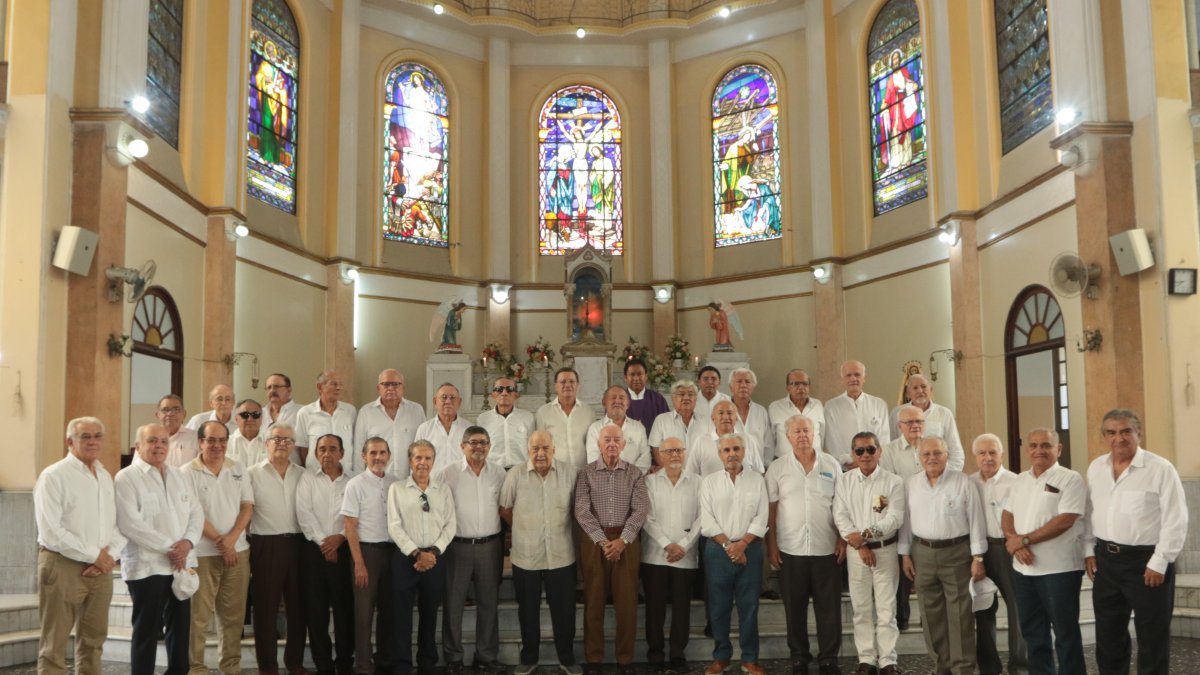 Promoción 18. Los exestudiantes del entonces Colegio San José La Salle se reunieron el pasado 16 de diciembre.