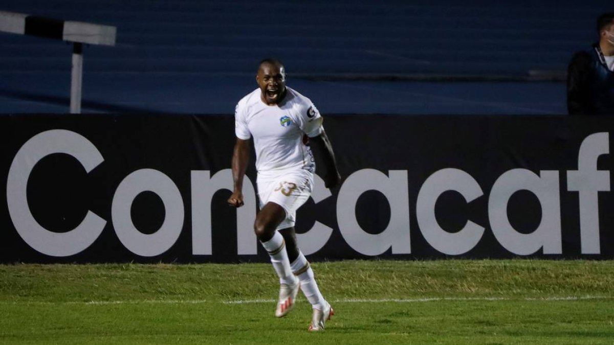 Juan Luis Anangonó es el goleador del torneo de Guautemala