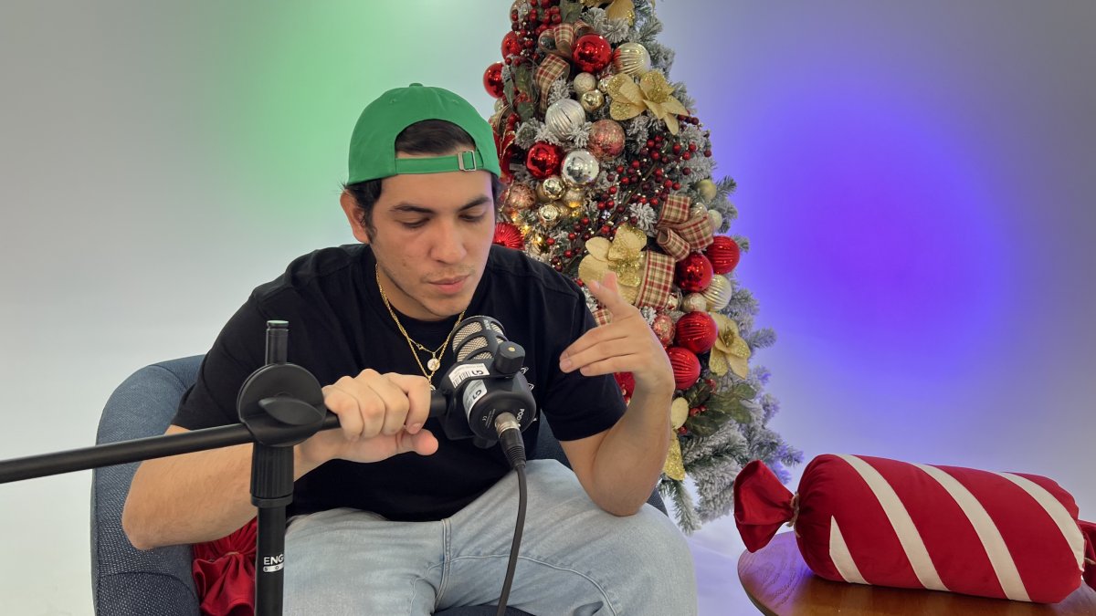 Champi reediseñó el villancico Santa viene a la ciudad para convertirlo en un perreo