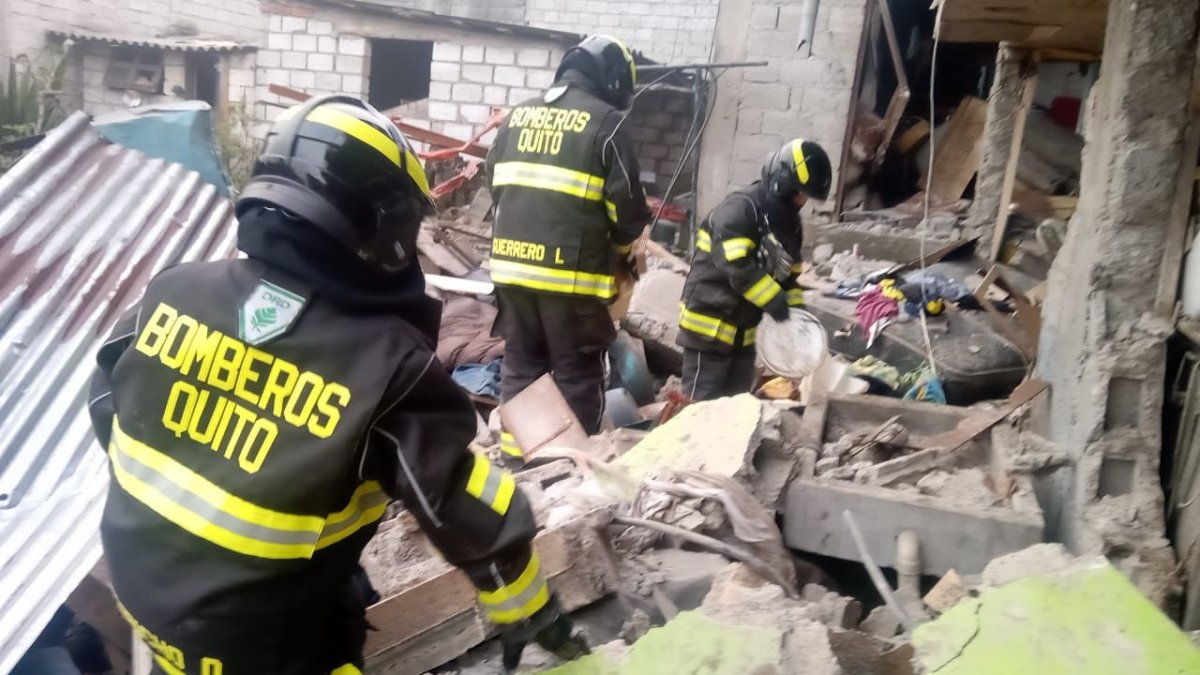 Tras la explosión súbita una vivienda quedó en escombros en La Argelia Alta.