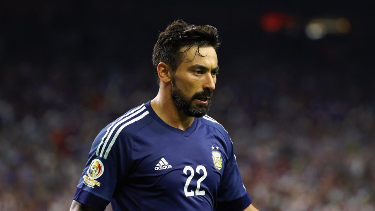 Lavezzi, más conocido como El Pocho, fue internacional con la selección argentina.