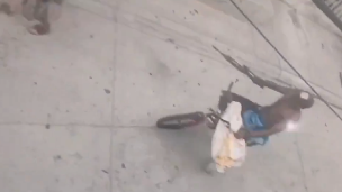 El video donde se observa al sujeto con el arma se volvió viral en redes sociales