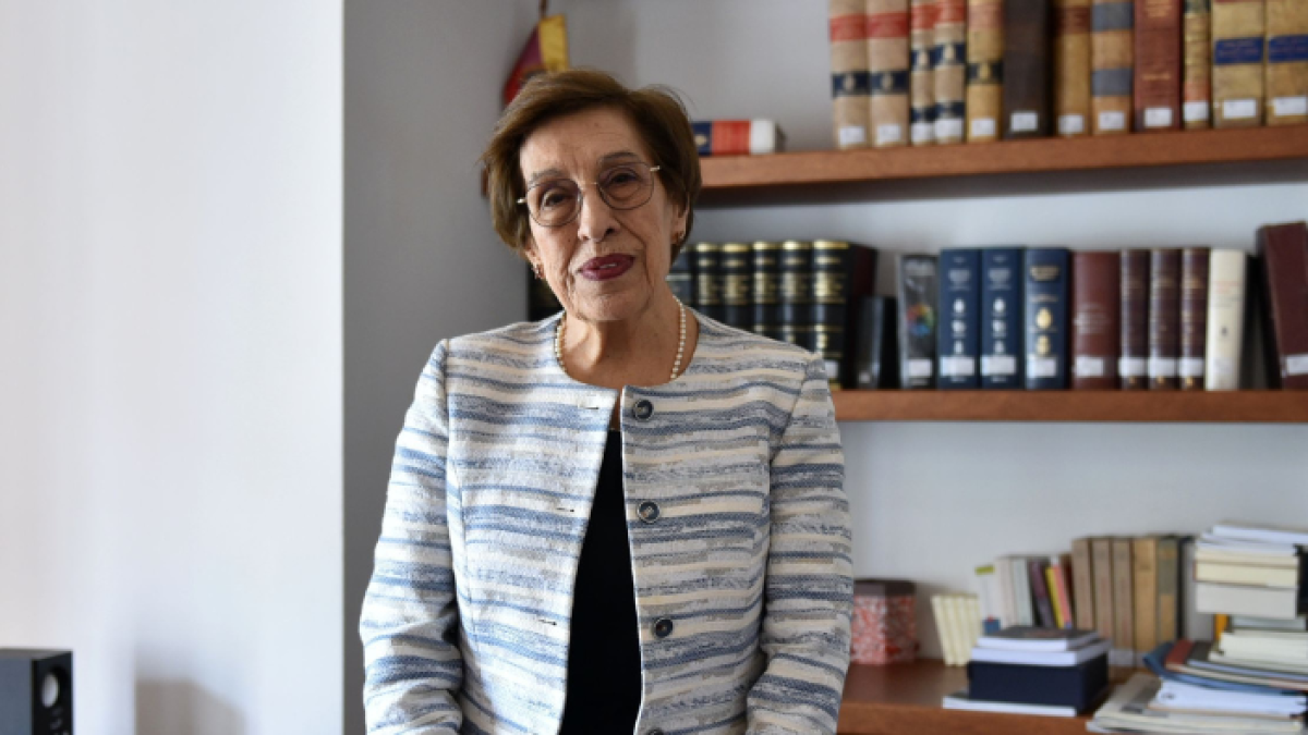 La galardonada doctora en educación lamenta que los institutos de educación a nivel nacional tienen problemas con las enseñanzas del español