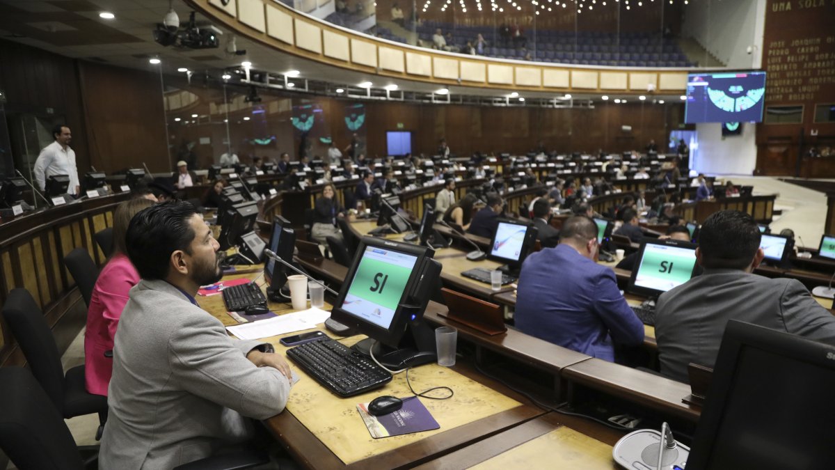 La sesión tuvo momentos tensos entre la bancada correísta y Construye que es la oposición.