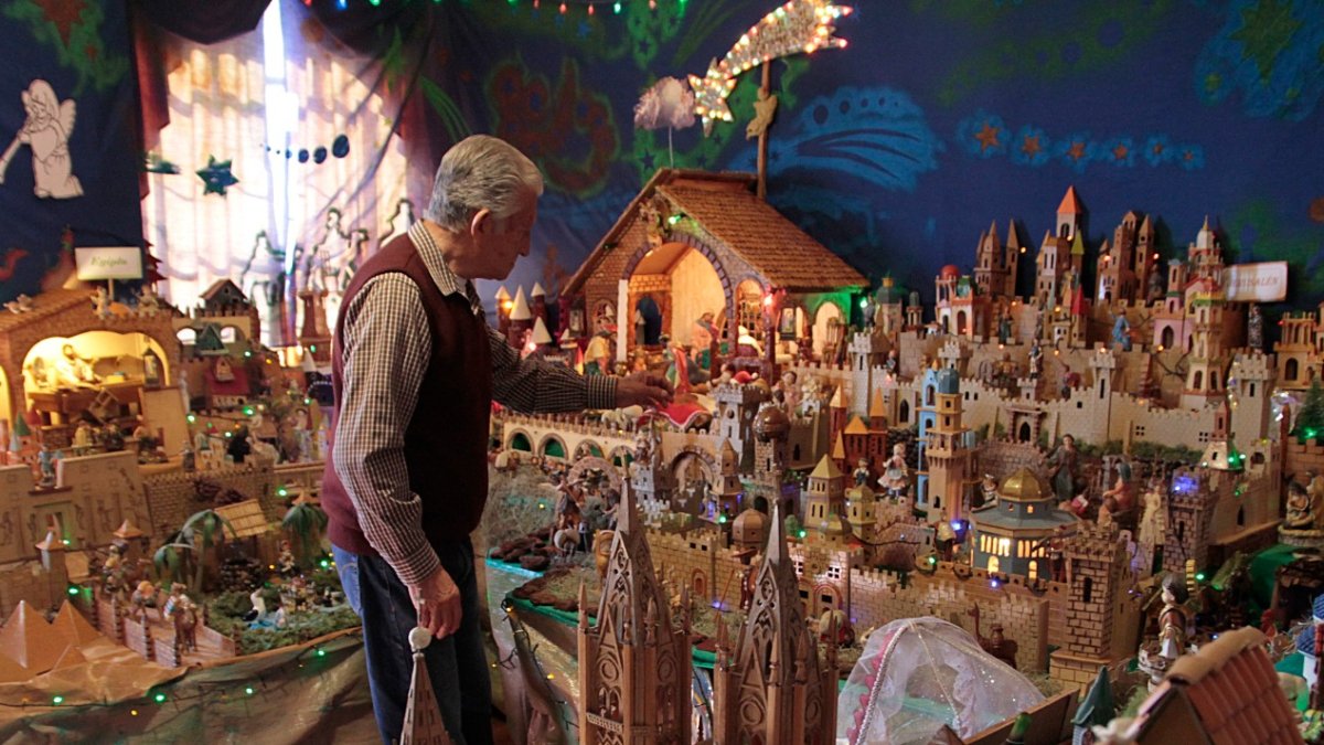 Su fe y su dedicación motivan a Joaquín cada año a continuar con la tradición de armar el pesebre.