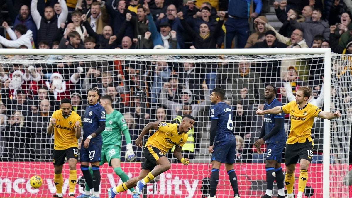 Wolverhampton fue fuerte en casa y se impuso a un Chelsea que no mejora.