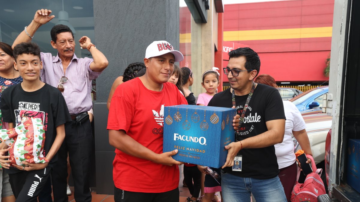 Los voceadores de EXPRESO y EXTRA asistieron con sus familias.