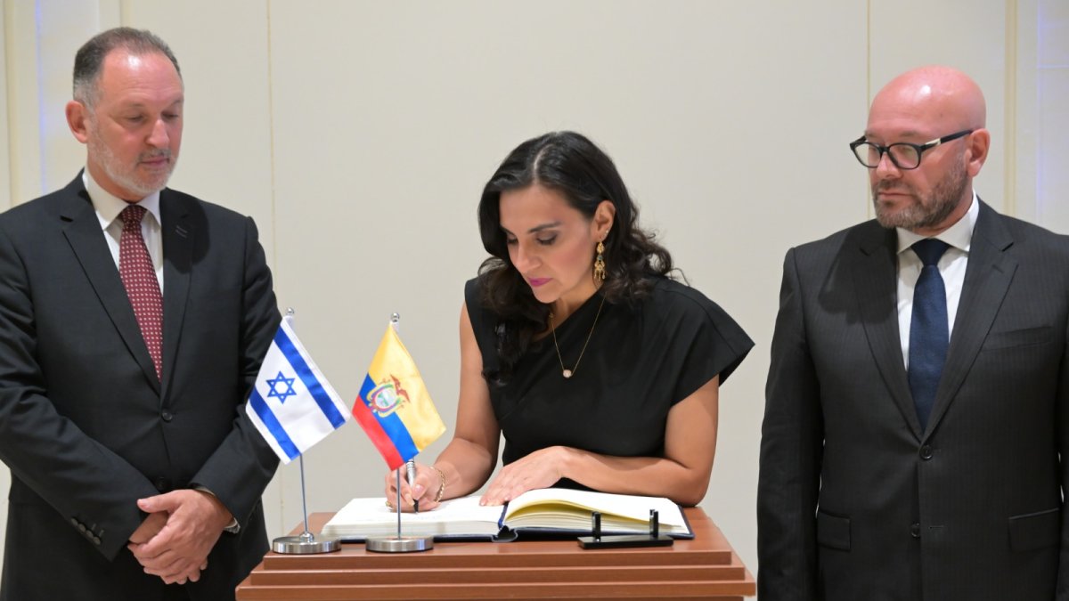 La tensión entre Noboa y Abad se hizo más evidente horas después de la posesión.