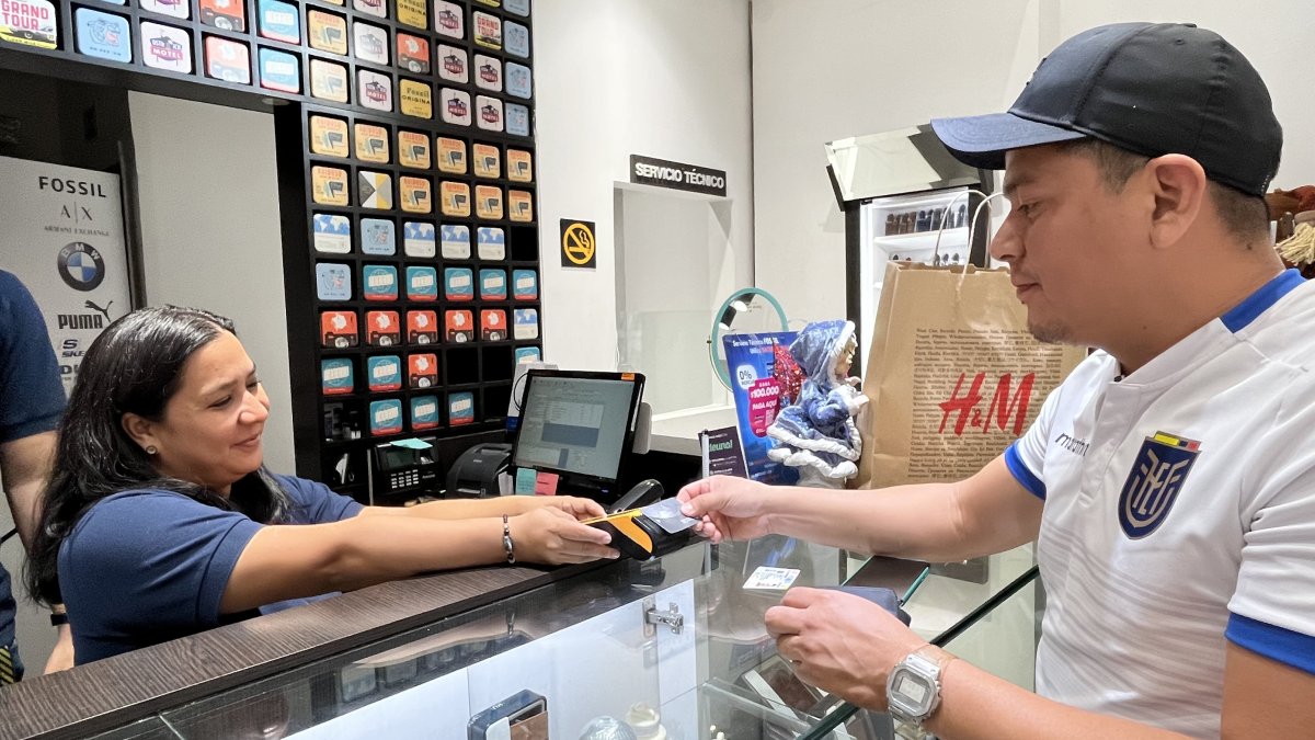 Compras. Es recomendable adquirir, con la tarjeta de crédito, bienes que tengan una larga vida útil.