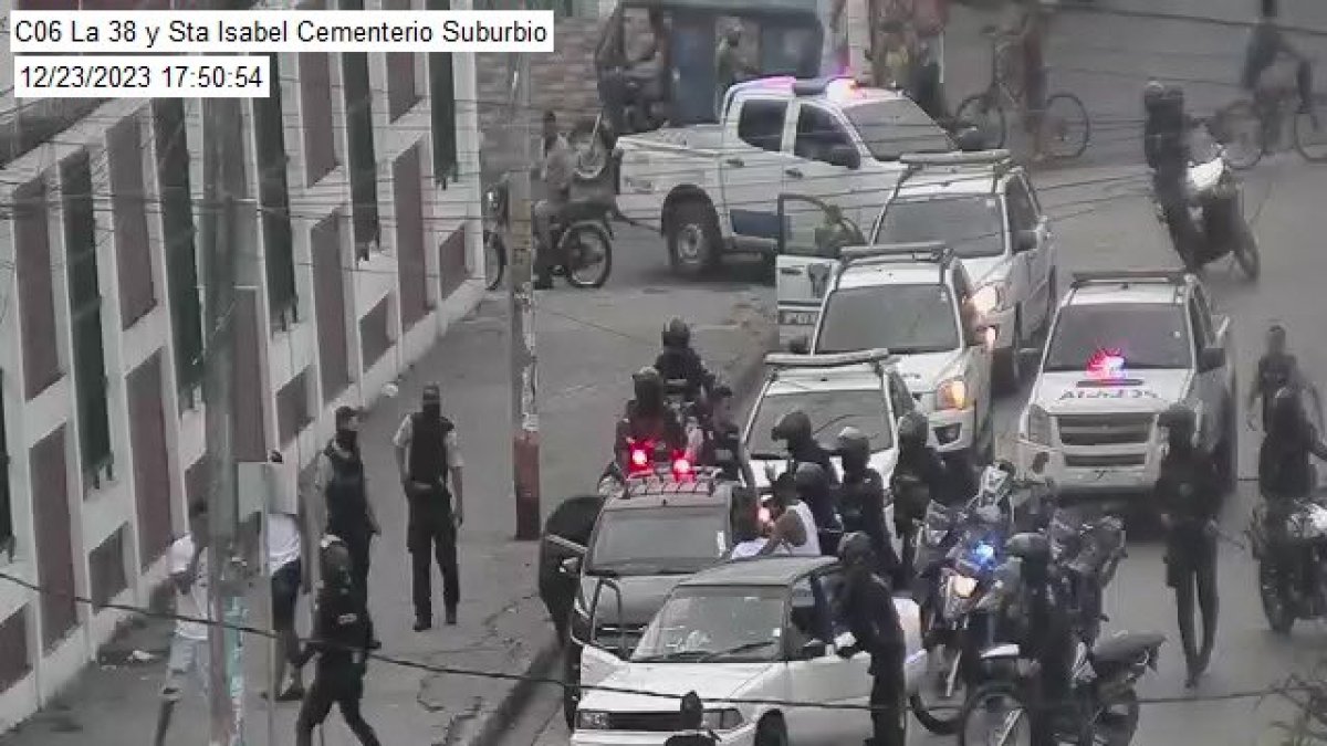 Hecho. Segura EP informó que un hombre fue detenido tras realizar disparos en los alrededores del cementerio del suburbio. 
