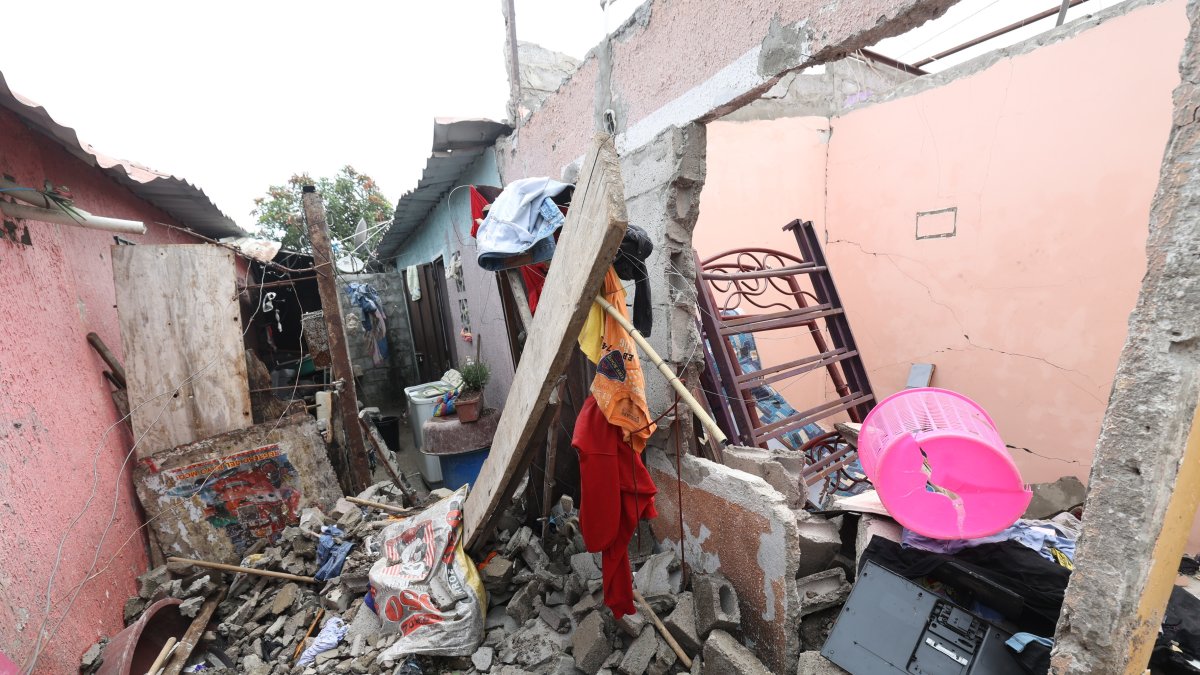 1. Escena. Así quedó la principal casa afectada por la explosión.