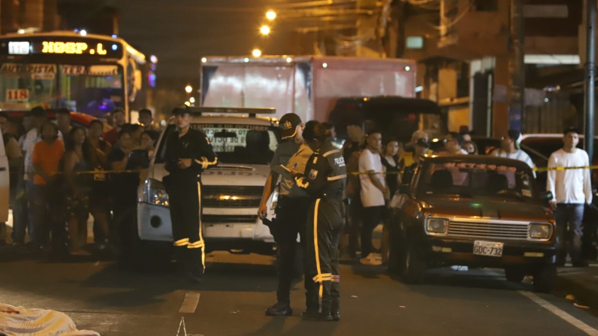 Enfrentamiento de supuesto asaltante con la policía deja un muerto