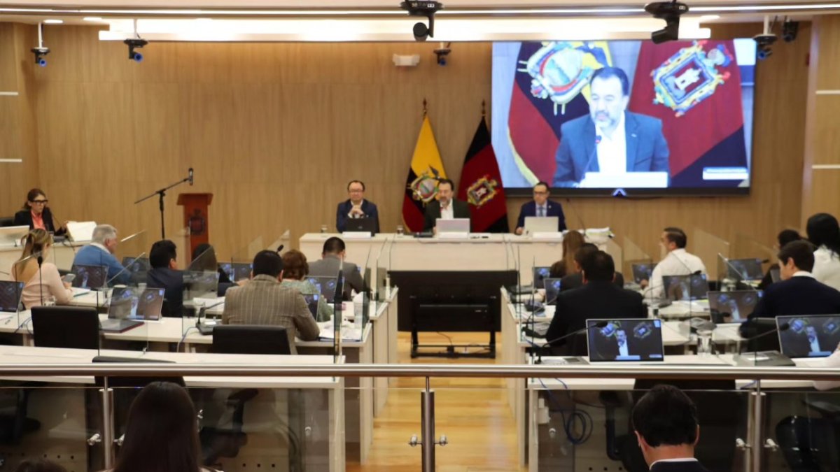 Sesión. El alcalde de Quito enfrenta una denuncia por participar en actos proselitistas impedidos por la ley.