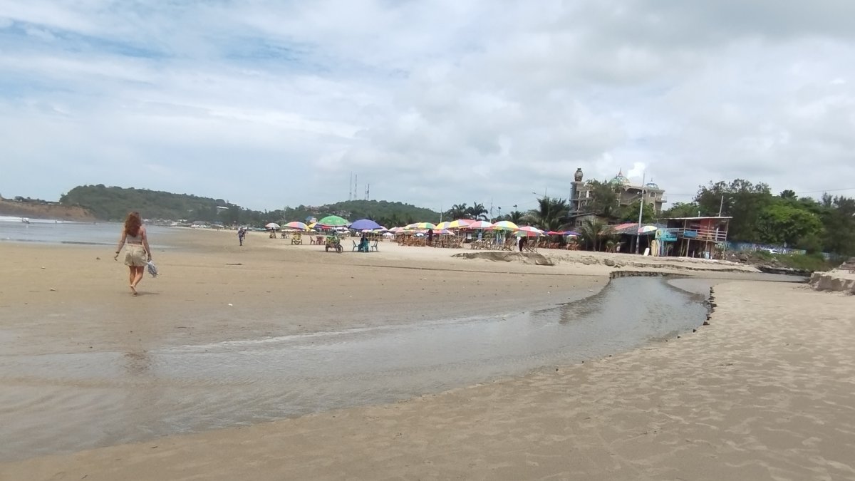 Este 28 de septiembre, la ciudadanía actuó con cautela. Se redujo el mal olor, pero había temor de que la contaminación se mantenga en el mar.