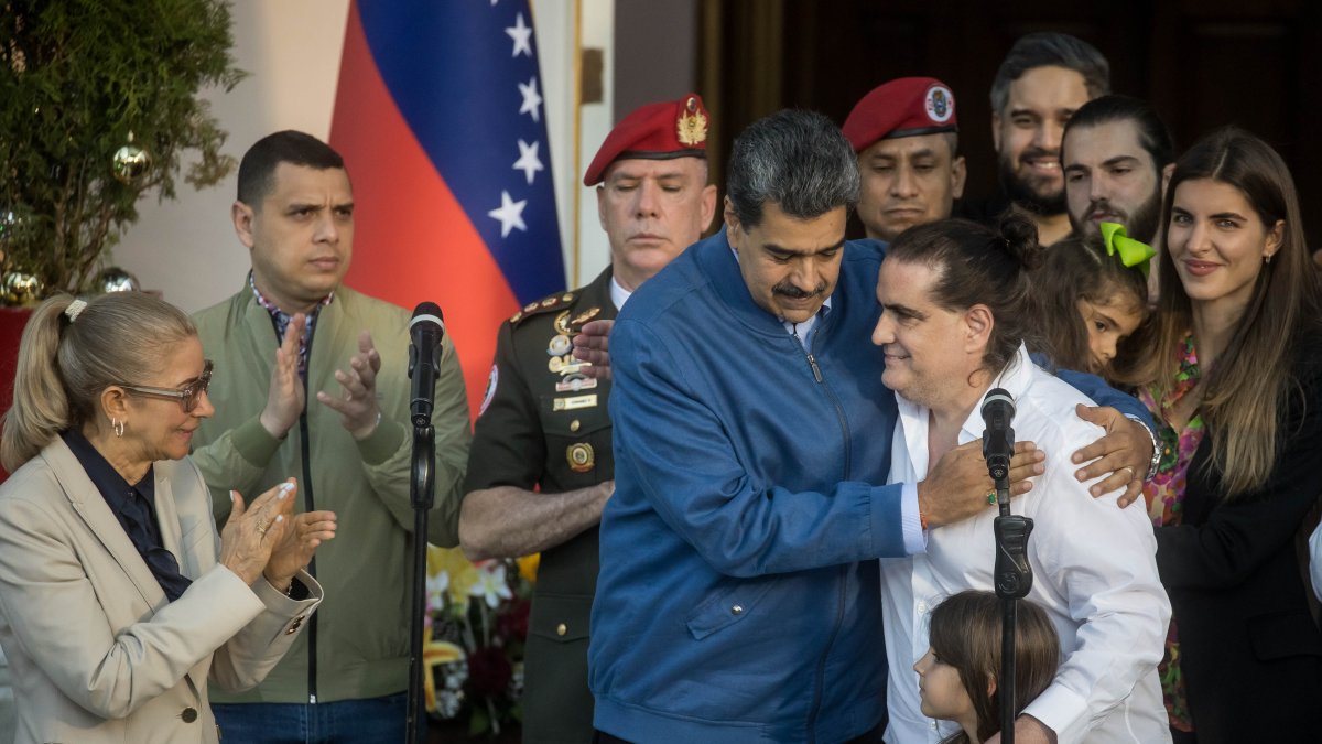 Caracas. Nicolás Maduro recibe a Alex Saab en el Palacio de Miraflores.