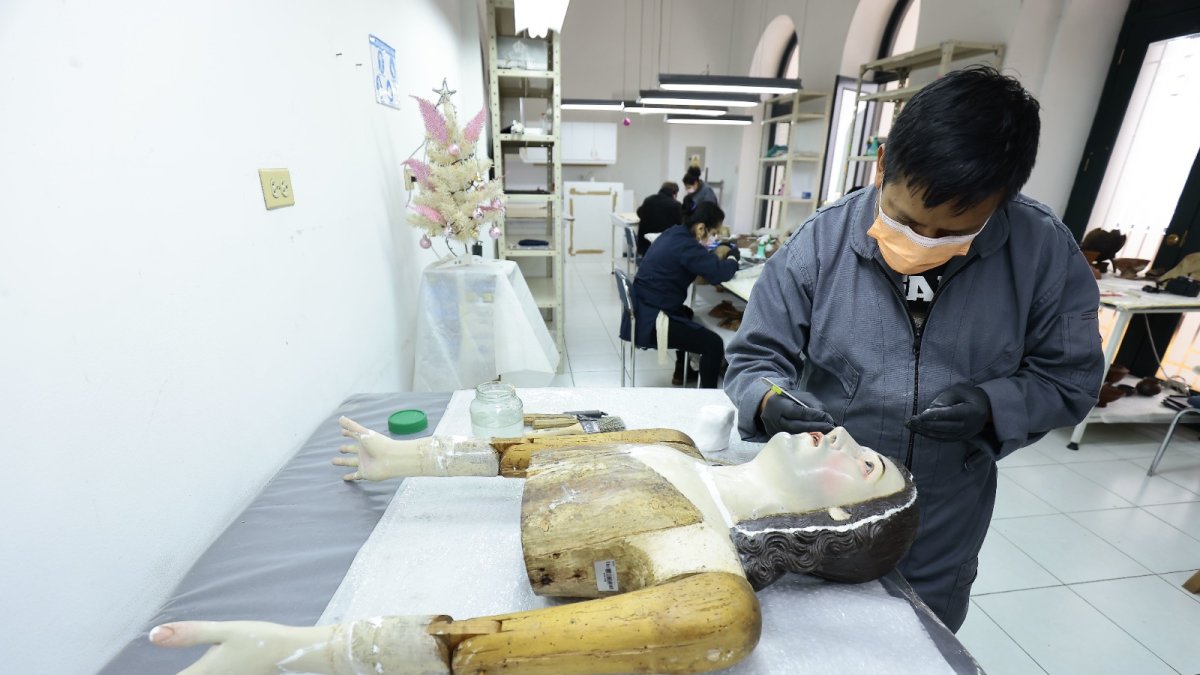 Preparación. Primero se realiza un diagnóstico en el que el técnico identifica el nivel de deterioro.