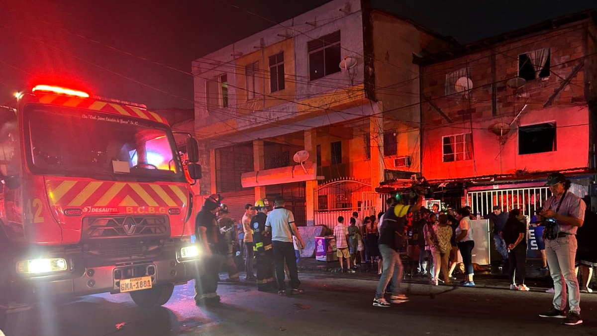 Incendio en un domicilio en Brasil y José Mascote.