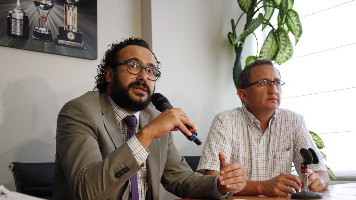 Fred Larreátegui (i), presidente de AFNA, fue nombrado como representante legal temporal de El Nacional.